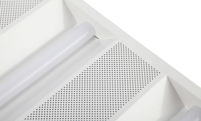 3.	華輝照明格柵燈盤燈體表面靜電噴涂處理，防腐性能好，不易磨損，使用30000小時(shí)不變色、不褪色。LED格柵燈盤廠家,產(chǎn)品有T8格柵燈盤，T5格柵燈盤，明裝格柵燈盤，暗裝格柵燈盤